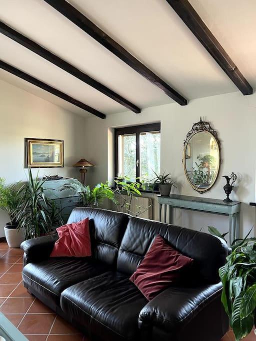Apartment In Villa La Carruba Rivergaro Exteriör bild