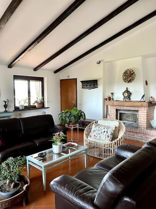Apartment In Villa La Carruba Rivergaro Exteriör bild